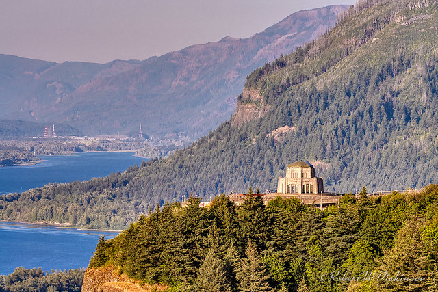 Vista House from Portland Women's Forum State Scenic Viewpoint in HDR