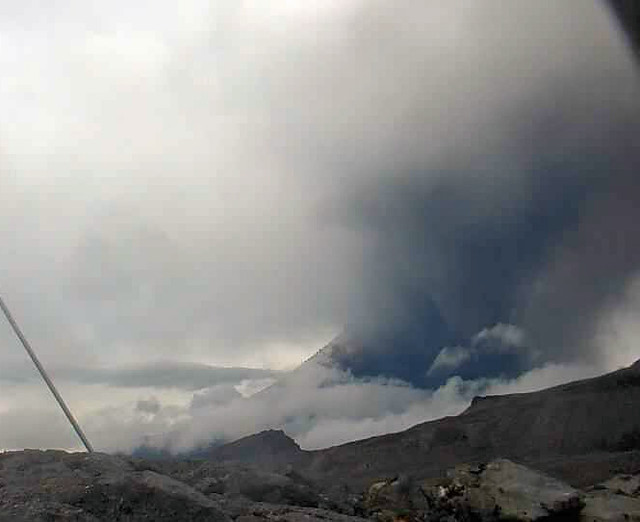 Shishaldin Volcano erupting (late afternoon, 15 September 2023) (Aleutian Arc, Alaska, USA)