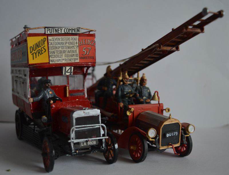 Airfix 1/32 Dennis Fire Engine & Old Bill Bus (09441) - - The Airfix ...