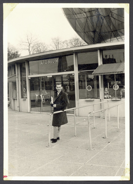 Photo Expo '58 Atomium Entrance