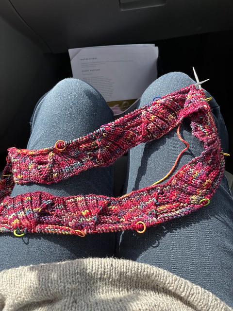 The Wonky Rib Cowl by Ewelina Murach for my Arroyo Week shop sample was my car knitting on my needles!!