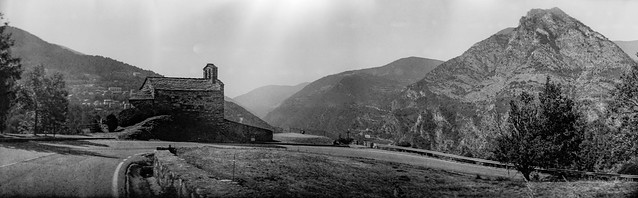 Sant Serni entre els cims / Church among mountains
