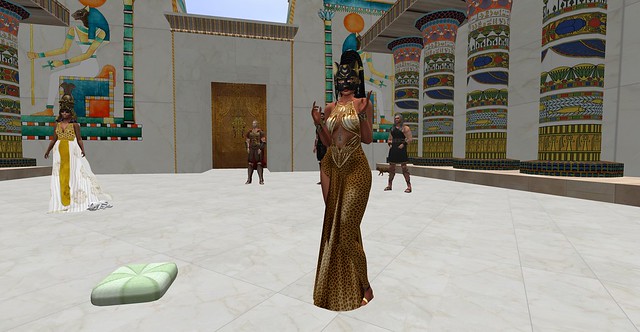 High Priestess Nehemes-Bastet at the Bastet-Ritual