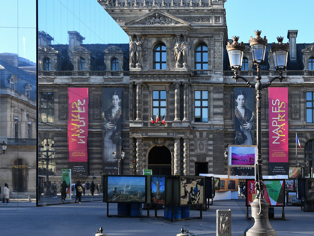 Reflets au Louvre - Paris