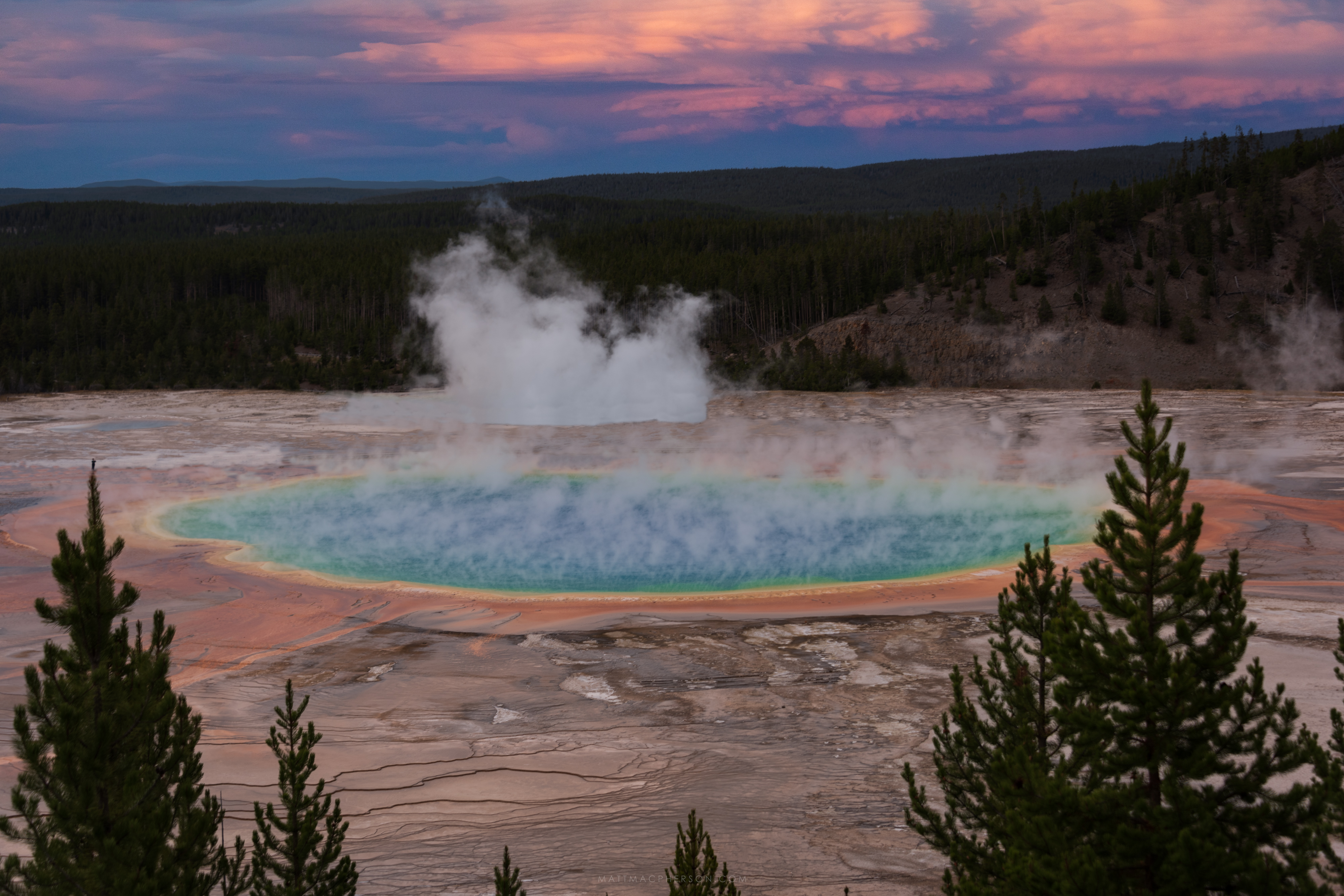 The Grand Prismatic Spring of Yellowstone, Wyoming 4000...