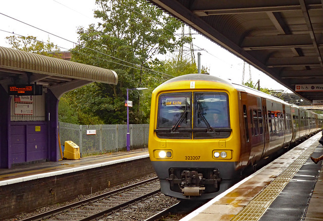 West Midlands Railway 323207