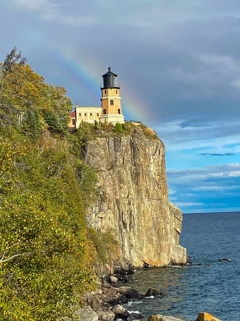 Lighthouse Soft Soft Light | I used this photo of split rock lighthouse on a… | Flickr