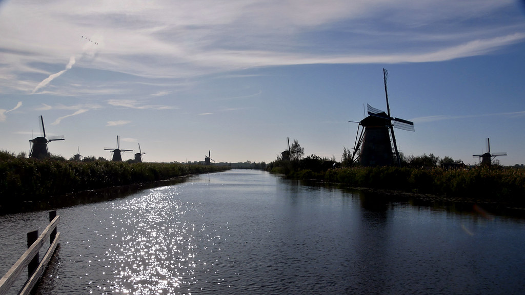 Les moulins de Kinderdijk près de Rotterdam + ajouts 53261765037_a672c7a47c_b