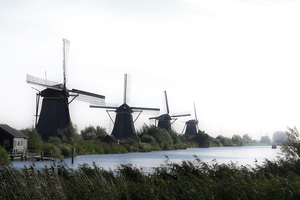 Les moulins de Kinderdijk près de Rotterdam + ajouts 53262993539_f2f8c02b42_b