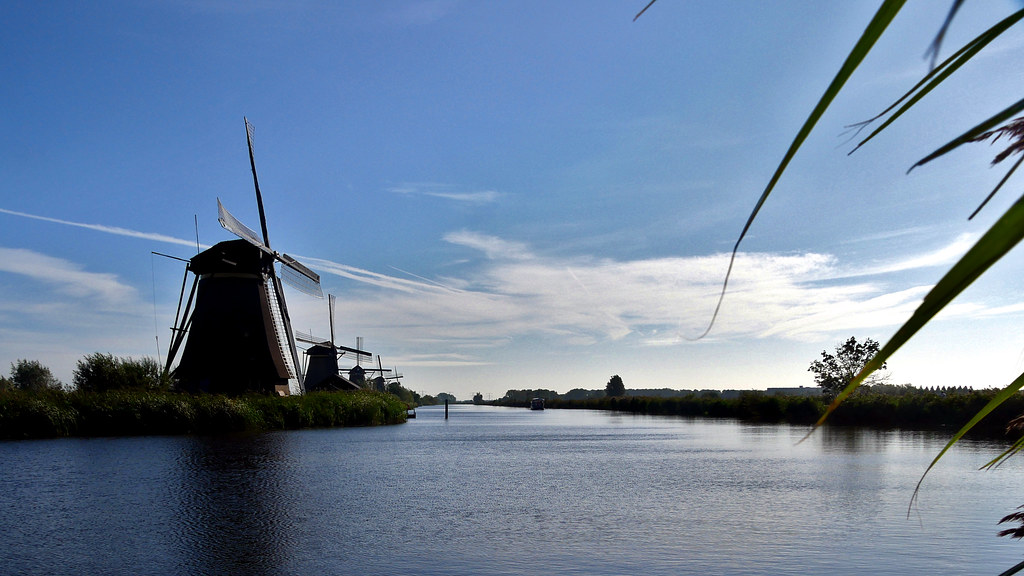 Les moulins de Kinderdijk près de Rotterdam + ajouts 53262993644_5b56275f2f_b