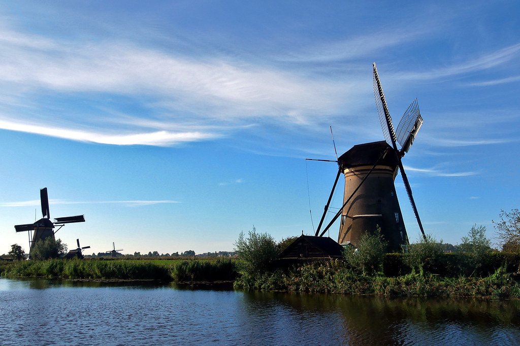 Les moulins de Kinderdijk près de Rotterdam + ajouts 53263123350_7b9408f974_b