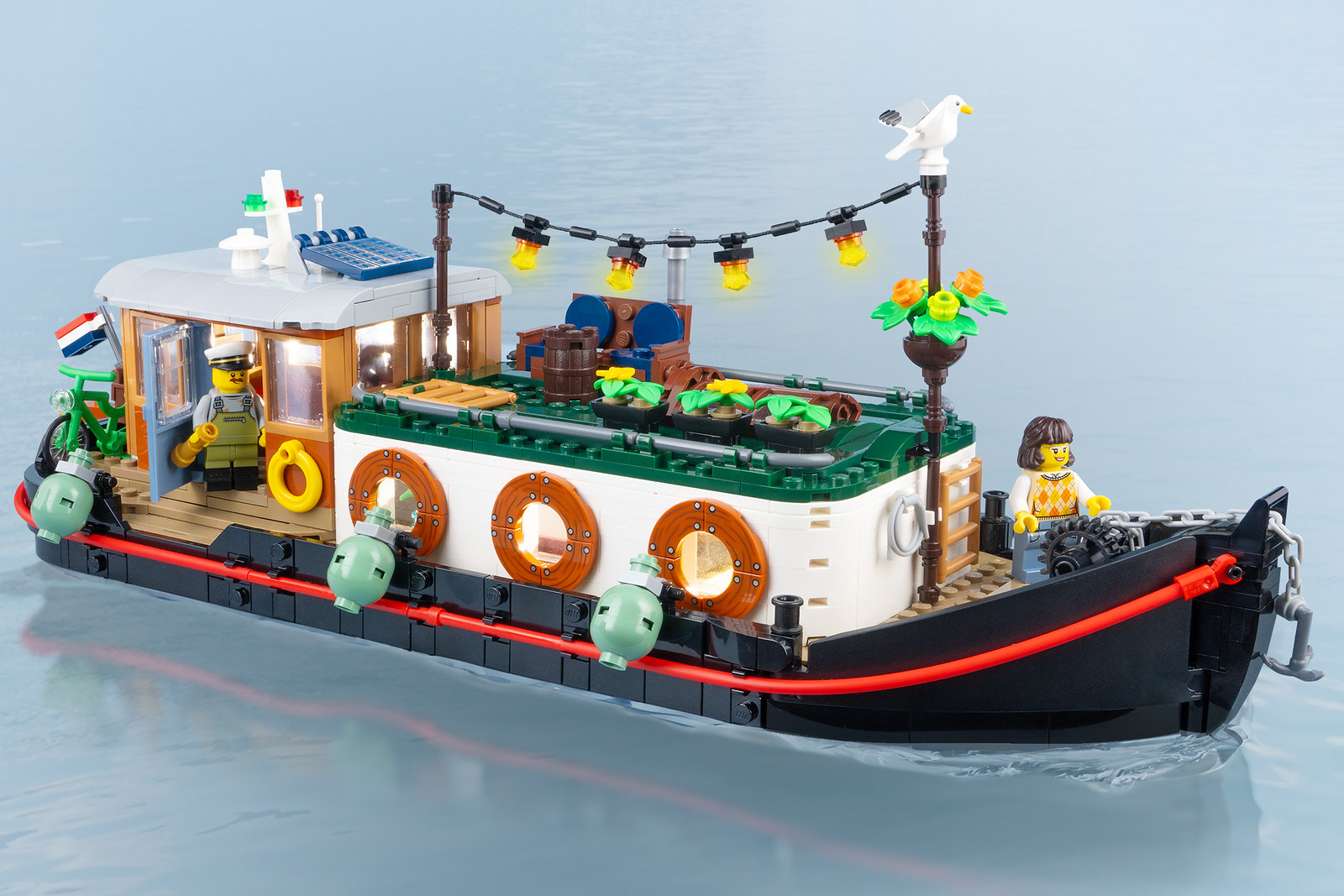 Canal Houseboat - LEGO Ideas Project