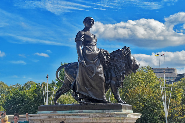 Statue at Victoria Monument