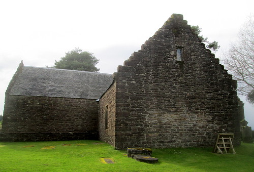 Tullibardine Chapel, Side View