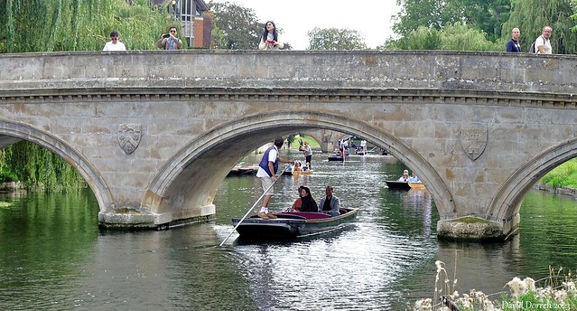 2023.09656a Punting on the River Cam at Trinity Bridge.
