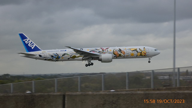 P1100295 JA784A B777-381ER in Pokemon Eevee livery NH211 HND-LHR at London Heathrow Airport 09L Terminal 5