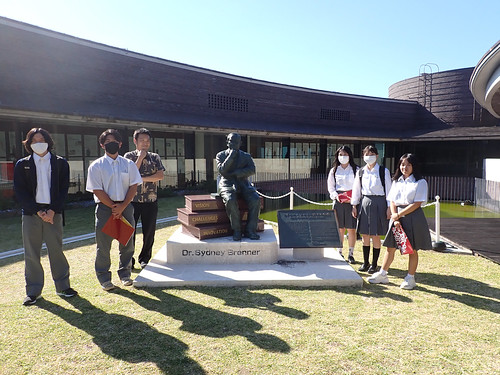 沖縄県立嘉手納高等学校のOIST訪問