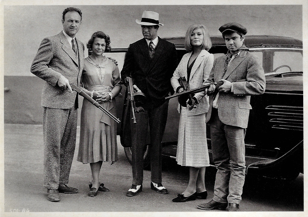 Gene Hackman, Estelle Parsons, Warren Beatty, Faye Dunaway and Michael J. Pollard in Bonnie and Clyde (1967)