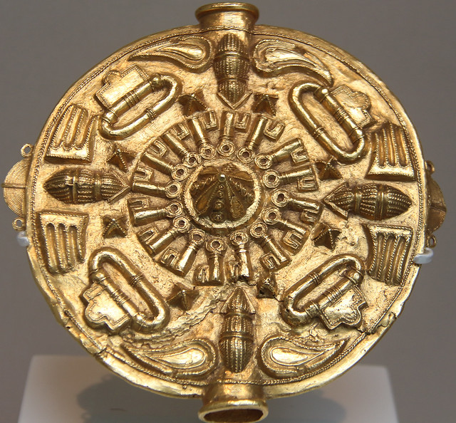 Asante Soul Washer's Disk, The Burrell Collection