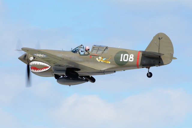 EAA2022Fri-10019a Curtiss P-40E Warhawk N1941P 108