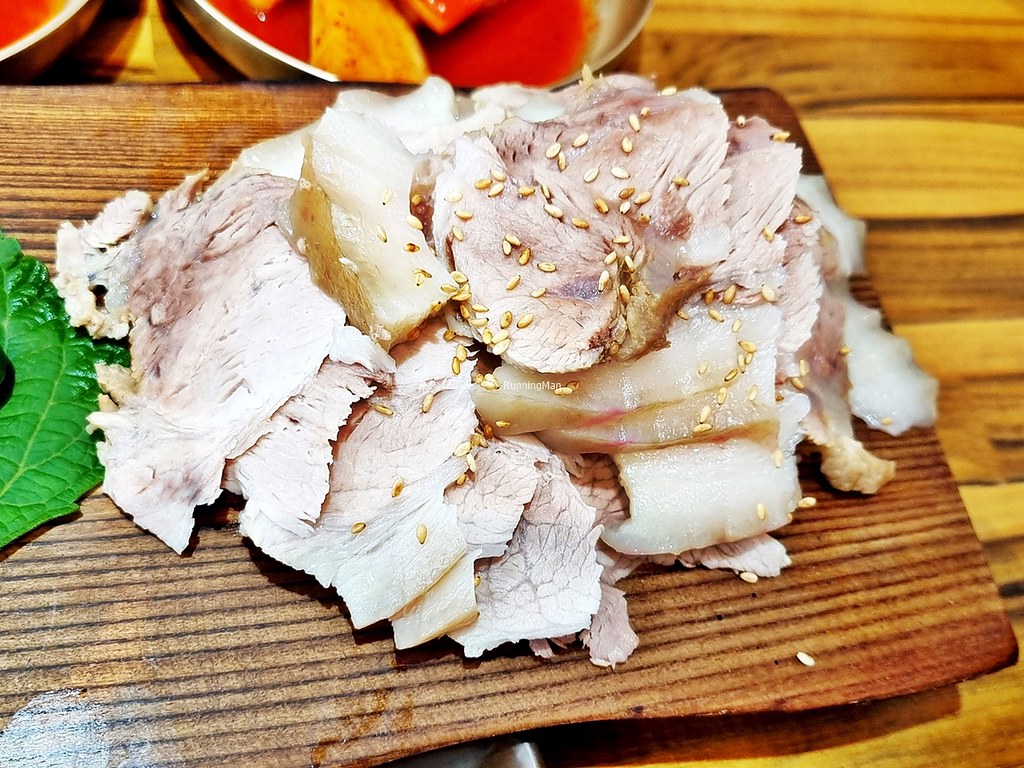 Dombe Gogi / Boiled Pork