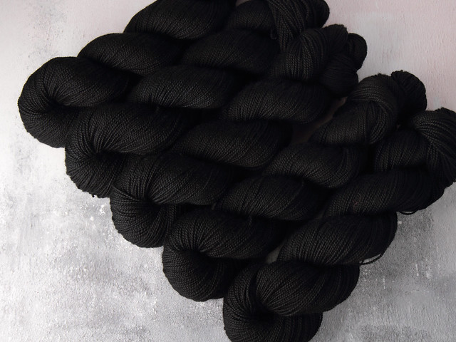 Favourite Sock – hand-dyed superwash merino wool yarn 4 ply/fingering 100g – ‘Black, Like My Soul’