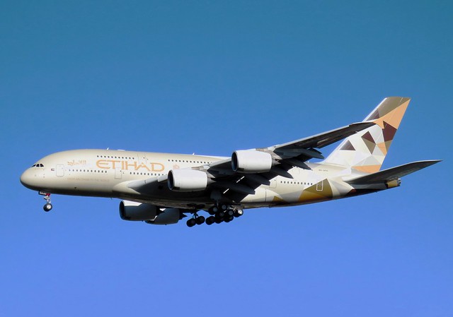 Etihad 19, Airbus A380-861 (A6-APH) Abu Dhabi To LHR, Approaching Heathrow 15/10/23