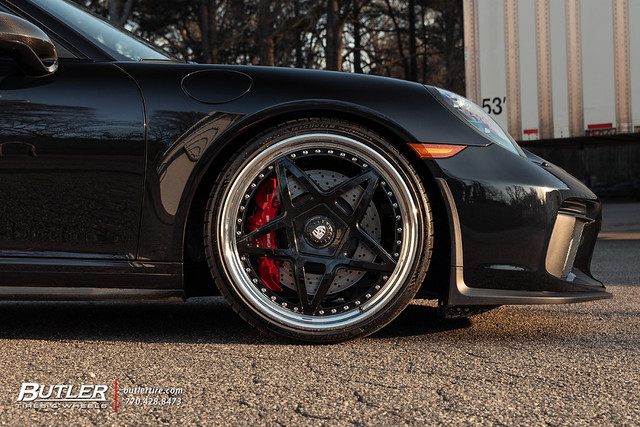 Porsche 911 GT3 Touring with 21in Avant Garde F132 Wheels and Michelin Pilot Sport 4S Tires