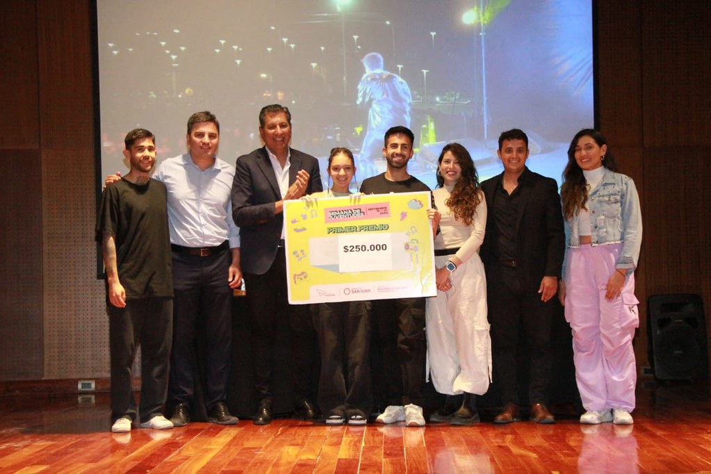 2023-10-24 DESARROLLO HUMANO: Entregaron sus premios a los ganadores de Semana de Juventudes