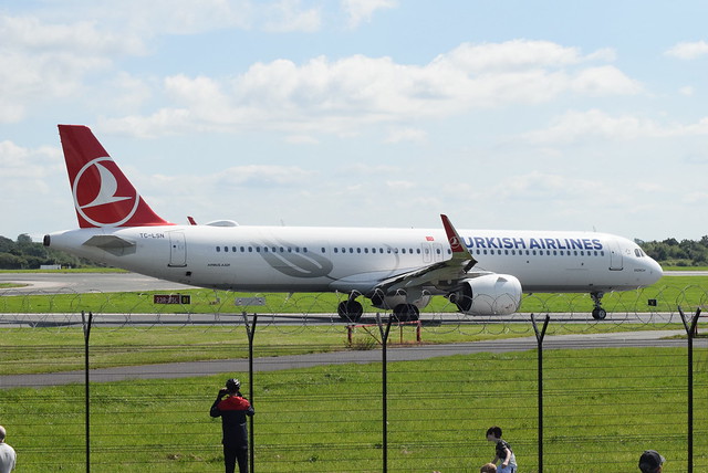 Turkish Airlines TC-LSN @ Manchester International Airport (MAN)