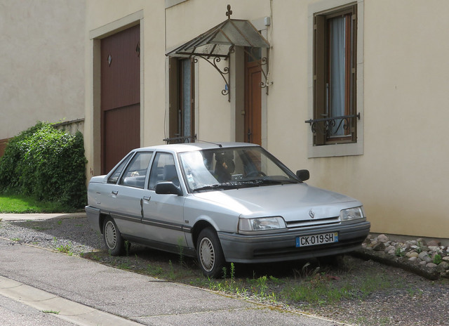 Renault 21 GTS
