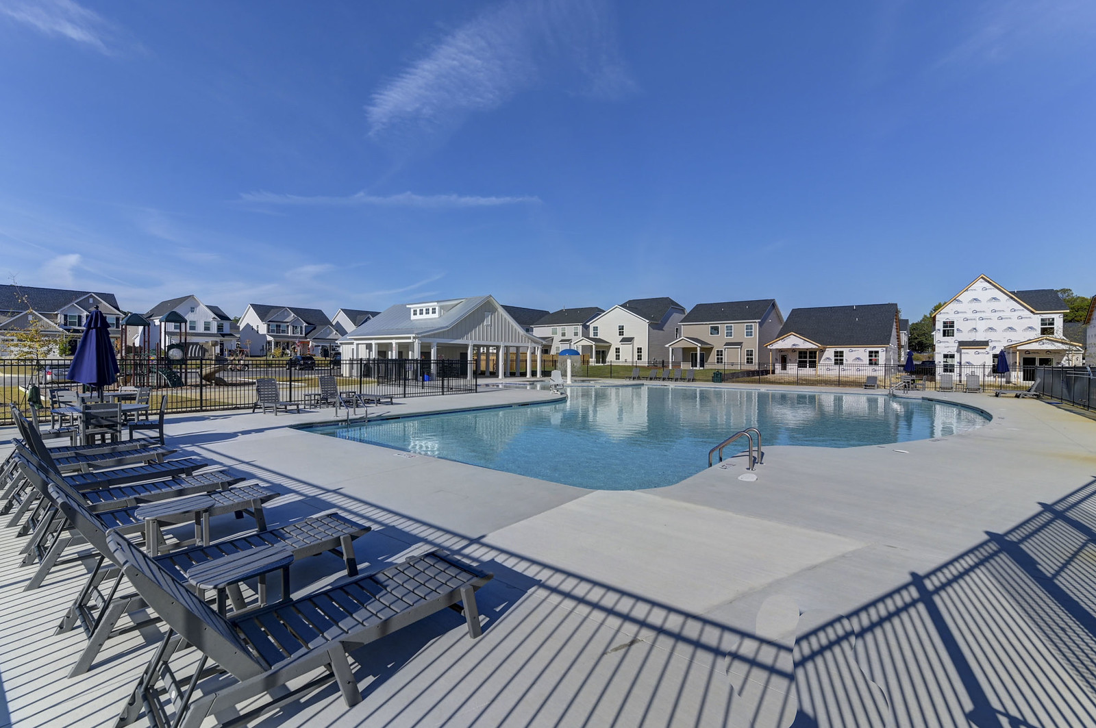 Ashton Lakes Pool | Flickr