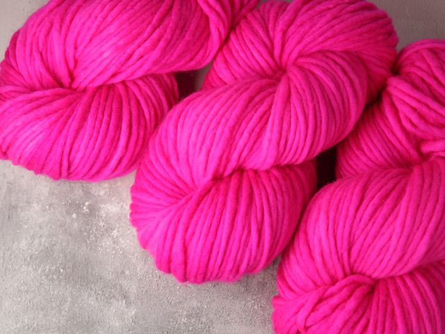 Phlump Merino – super chunky/super bulky 100% Merino wool superwash hand dyed yarn 200g – ‘Be Safe, Be Seen’