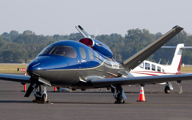 Cirrus G2 Vision Jet N515P Private