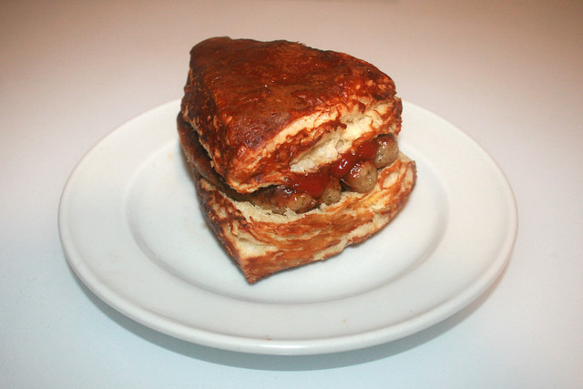 03 - Quadruple bratwurst pretzel bun / Vierfach Bratwurst Laugenbrötchen