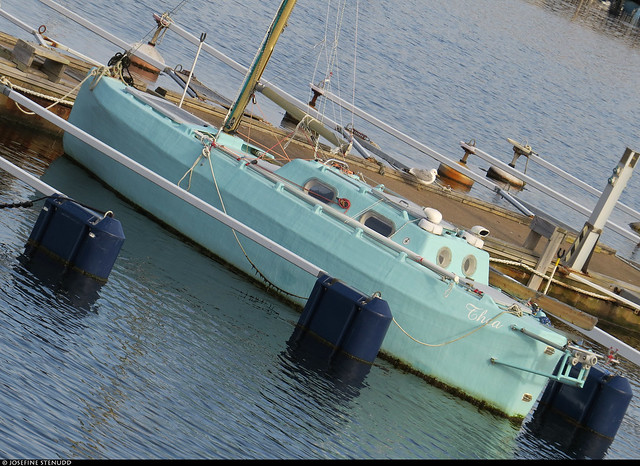 20230408_1 Turquoise sailboat (looking kinda home-built) | Öckerö, Gothenburg, Sweden