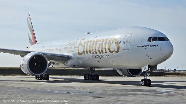 Emirates flight from Dubai to Budapest | Boeing 777-300ER | A6-EGI