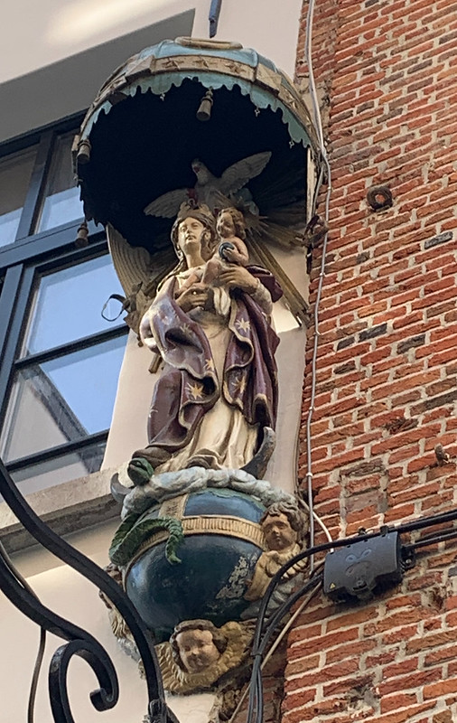 Virgen en Hoogstraat