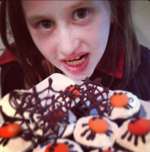 Spider Cupcakes and more Halloween Goodies