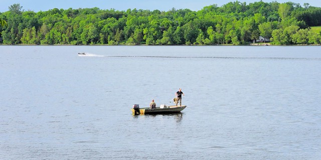 Angling, boating in Muskrat Lake