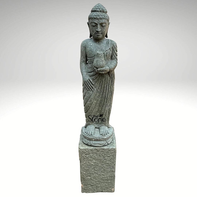 standing statue of Buddha