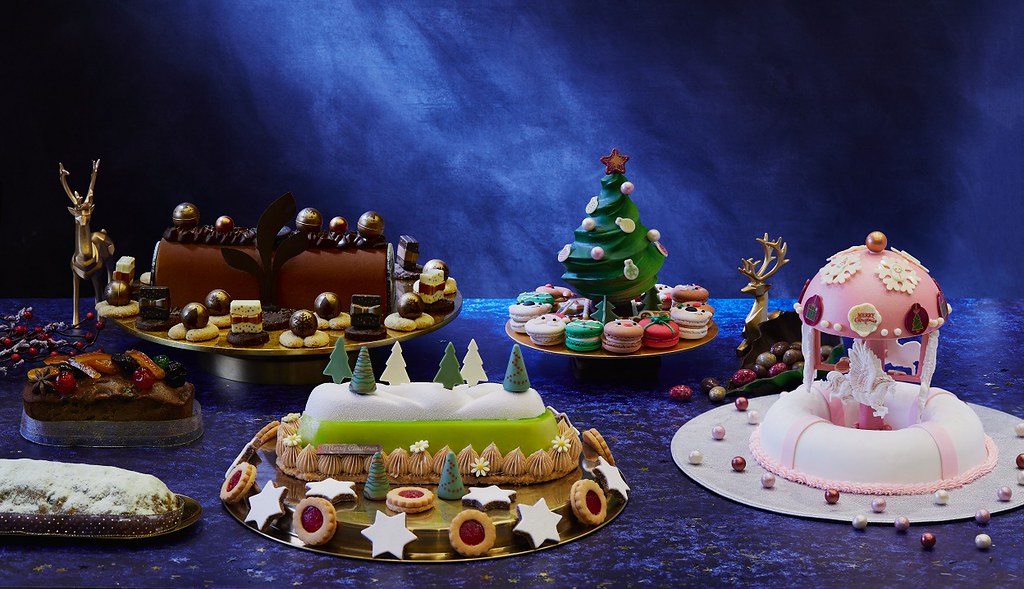 Xmas Logcakes and Goodies-One Farrer Hotel