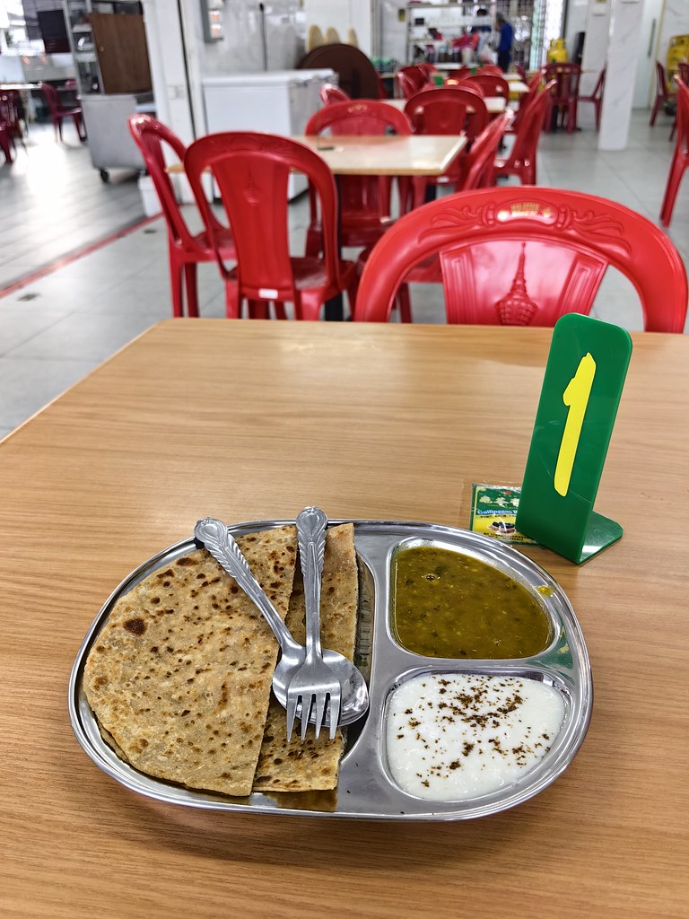 芝士帕拉塔 Paneer Paratha rm$10 @ Chapati Bites in 福滿香素食美食中心 Full Moon Sen Vegetarian Food Court in PJ Seksyen SS5