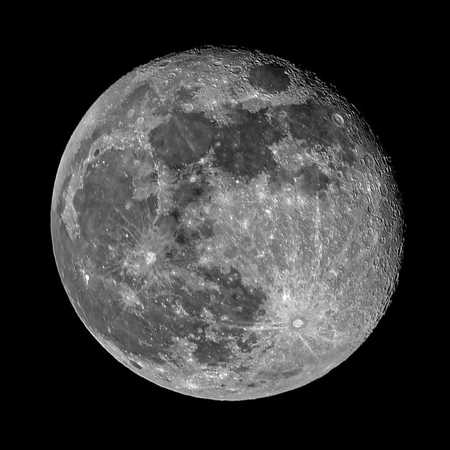 EXPLORED: 600mm, moon from backyard. (Oct 31, 2023)