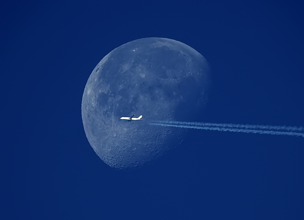 "Księżycowy A320"