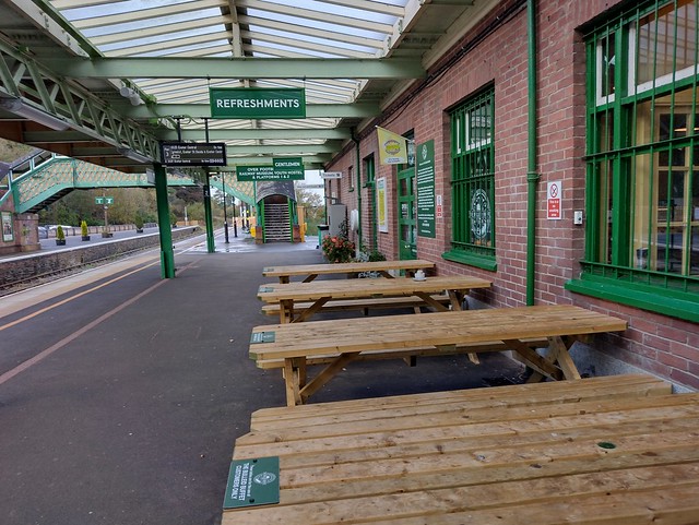 UK - Devon - Okehampton - Train station - Platform