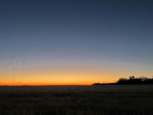 sunrise first light readington solberg airport blue orange field trees venus