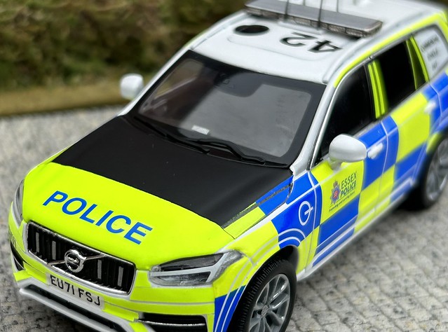 1/43 Volvo XC90 Essex Police Commerical Vehicle Unit - Traffic Car