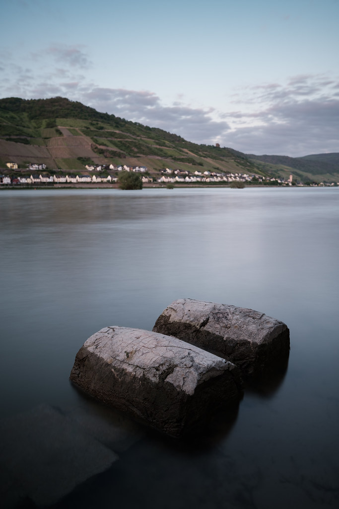 Blick auf den Rhein und Lorch