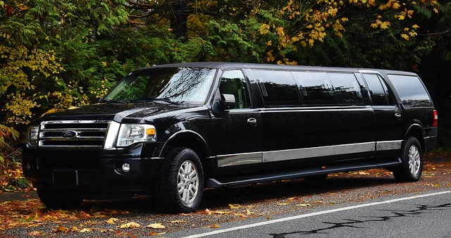 Ford Expedition Stretched Limousine